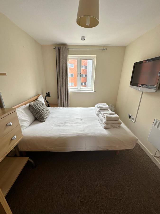 Gunwharf Quays Harbour Apartments Portsmouth Exteriér fotografie
